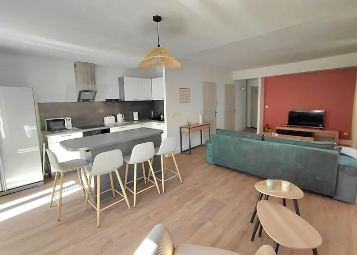 Appartement Renovated Apartment, Hyper Center, Private Parking Perpignan