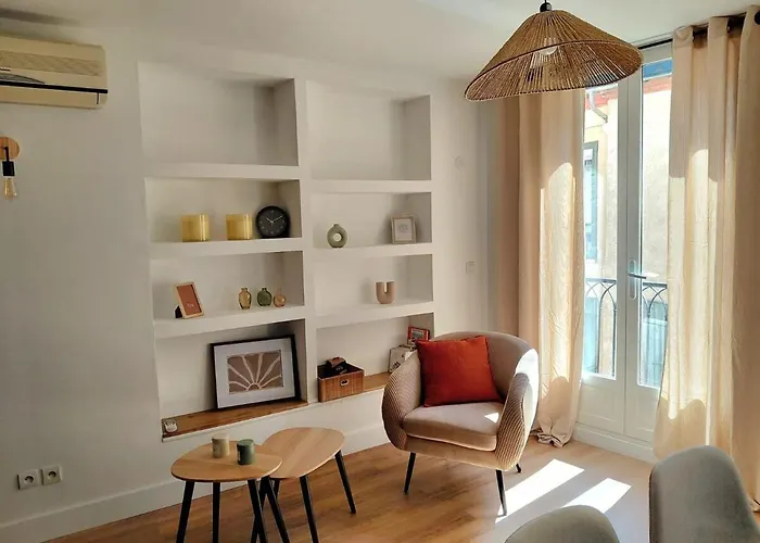 Renovated Apartment, Hyper Center, Private Parking *